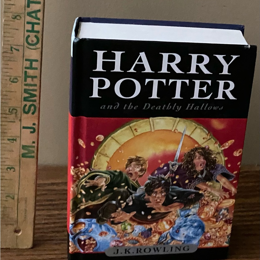 Warner Bros. Harry Potter Book with Red and Black Cover